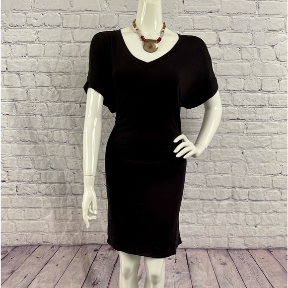 Plus Size V Neck Short Sleeve Dress Various - Picture 4 of 12